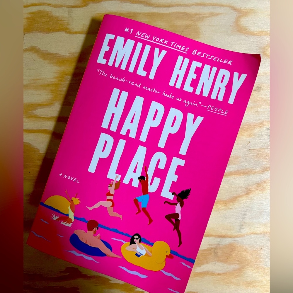 Emily Henry Happy Place. great book in great condition!